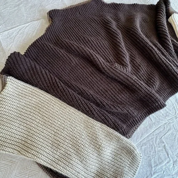Pretty Little Things Brown/Tan Cropped Oversized Sweater Mock Neck Women's US 2 - Picture 2 of 10